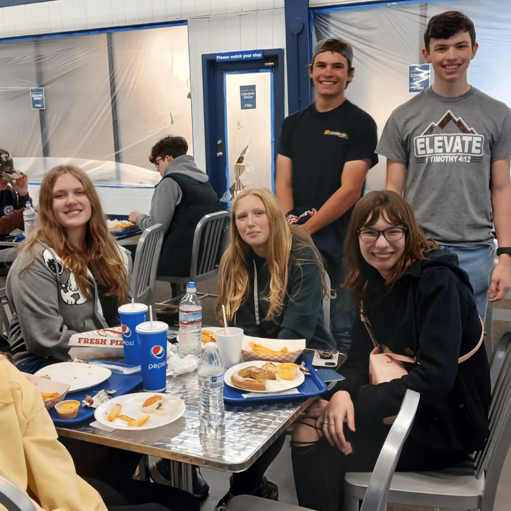 The Elevate Youth Group Jonesborough TN youth eating lunch together.